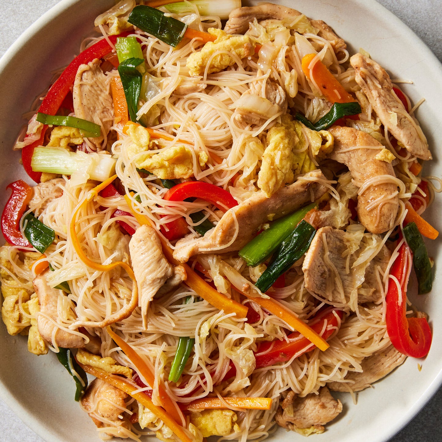 Massa de Arroz com Frango