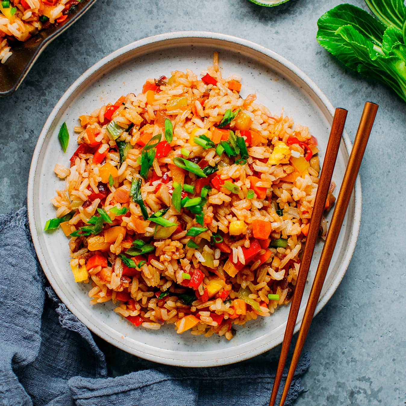 Arroz frito com legumes